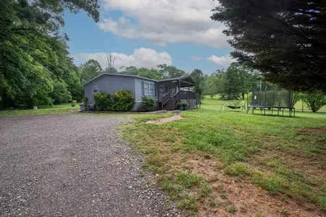 434 Creamery Road Brasstown NC 28902