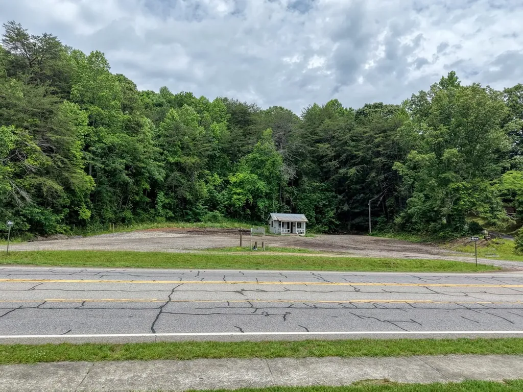 900 S Main Street Hiawassee GA 30546