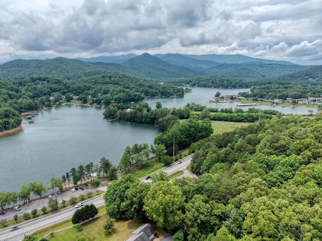 900 S Main Street Hiawassee GA 30546