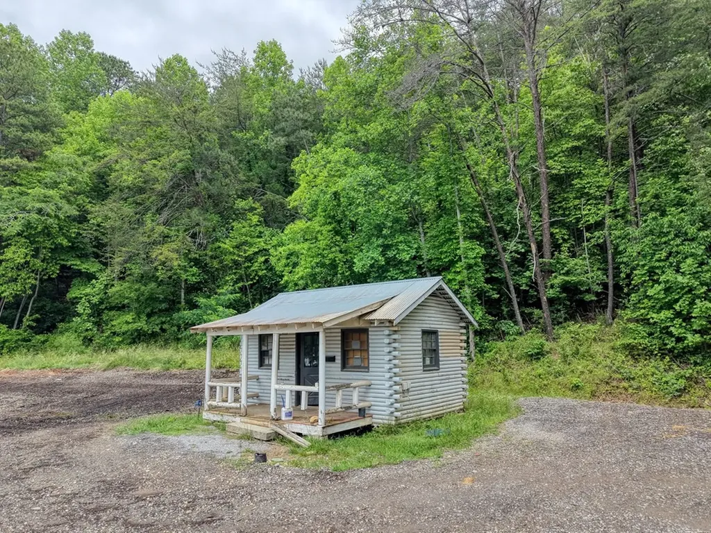 900 S Main Street Hiawassee GA 30546