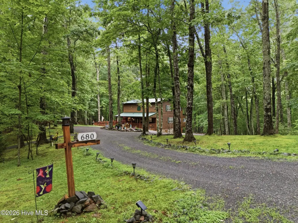 680 Hawthorne Lane Murphy NC 28906