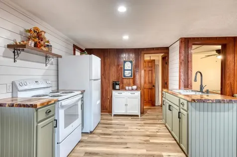 408 Smith Road Brasstown NC 28902
