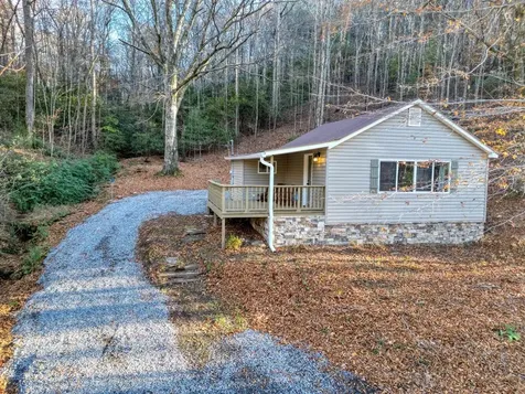 408 Smith Road Brasstown NC 28902