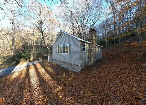 408 Smith Road Brasstown NC 28902