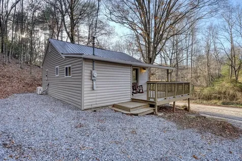 408 Smith Road Brasstown NC 28902