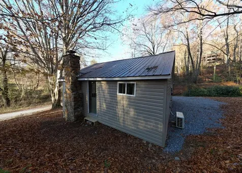 408 Smith Road Brasstown NC 28902