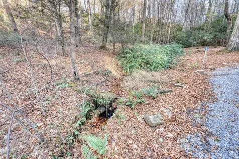 408 Smith Road Brasstown NC 28902