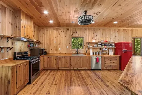 530 Hanging Dog Road Murphy NC 28906