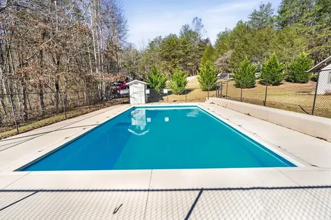 56 Cross Creek Robbinsville NC 28771