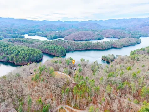 56 Cross Creek Robbinsville NC 28771