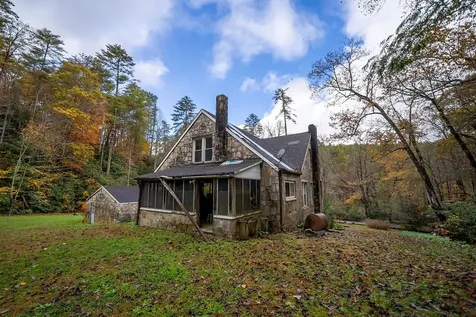 3549 Snowbird Road Robbinsville NC 28771