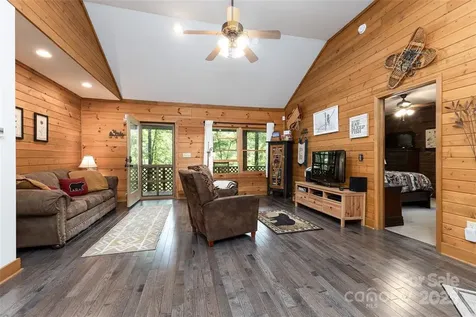 242 Eagles Roost Road Bryson City NC 28713