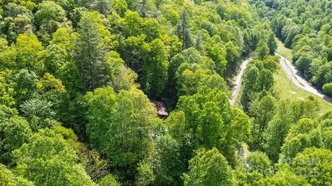 242 Eagles Roost Road Bryson City NC 28713