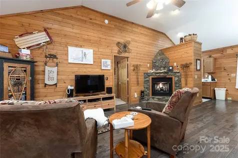 242 Eagles Roost Road Bryson City NC 28713