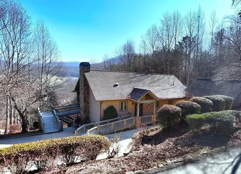 197 Eagles View Road Hayesville NC 28904