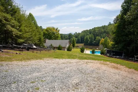 450 Betty Sue Deyton Road Robbinsville NC 28771