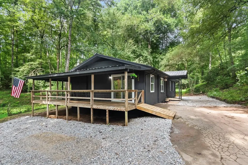 123 Quarry Road Andrews NC 28901