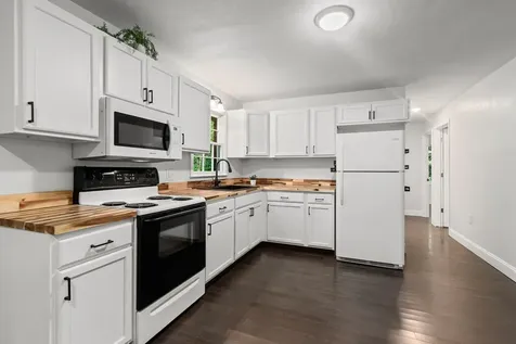 123 Quarry Road Andrews NC 28901