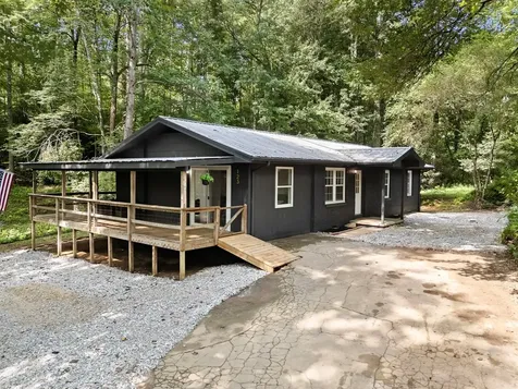 123 Quarry Road Andrews NC 28901