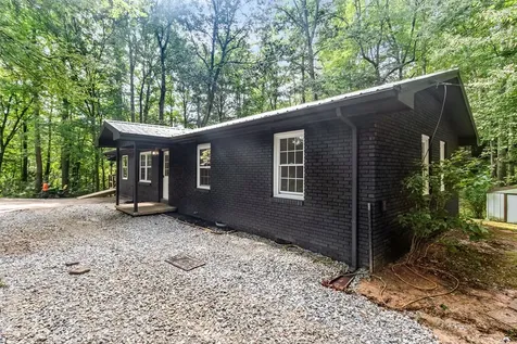 123 Quarry Road Andrews NC 28901
