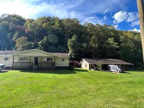 1050 Us Highway 19 Topton NC 28781