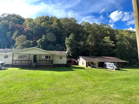 1050 Us Highway 19 Topton NC 28781