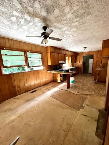 1050 Us Highway 19 Topton NC 28781
