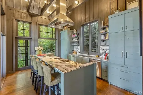 843 Kettle Rock Road Highlands NC 28741