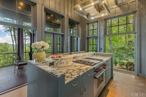 843 Kettle Rock Road Highlands NC 28741