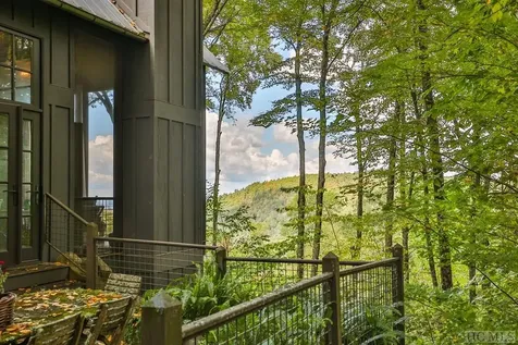 843 Kettle Rock Road Highlands NC 28741