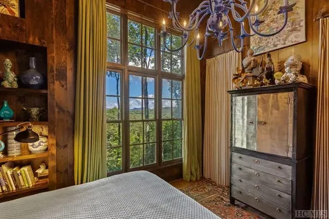 843 Kettle Rock Road Highlands NC 28741