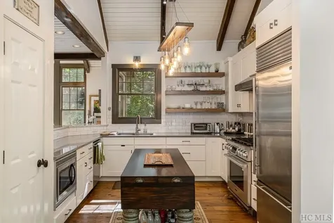 63 Indian Falls Way Lake Toxaway NC 28747