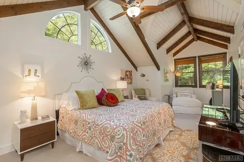 63 Indian Falls Way Lake Toxaway NC 28747