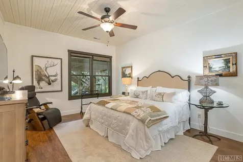 63 Indian Falls Way Lake Toxaway NC 28747