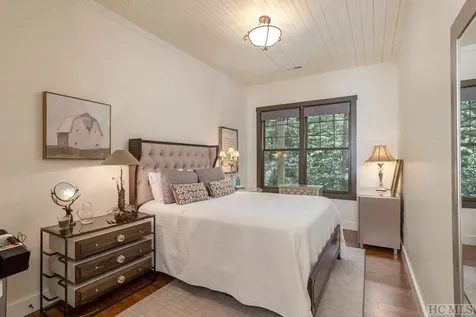 63 Indian Falls Way Lake Toxaway NC 28747