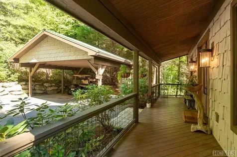 63 Indian Falls Way Lake Toxaway NC 28747