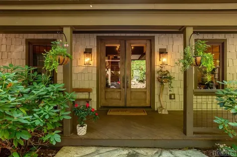 63 Indian Falls Way Lake Toxaway NC 28747
