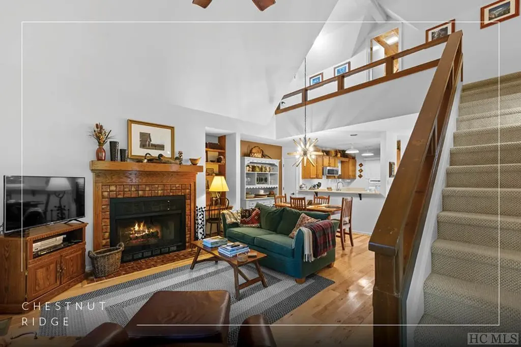 43 Kiwi Lane Sapphire NC 28774