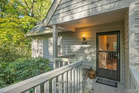 43 Kiwi Lane Sapphire NC 28774