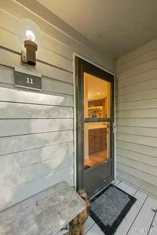 43 Kiwi Lane Sapphire NC 28774