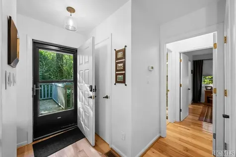 43 Kiwi Lane Sapphire NC 28774