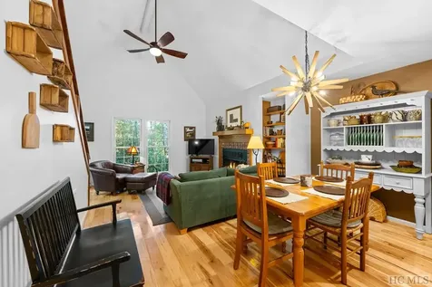 43 Kiwi Lane Sapphire NC 28774