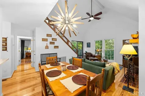 43 Kiwi Lane Sapphire NC 28774