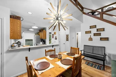 43 Kiwi Lane Sapphire NC 28774
