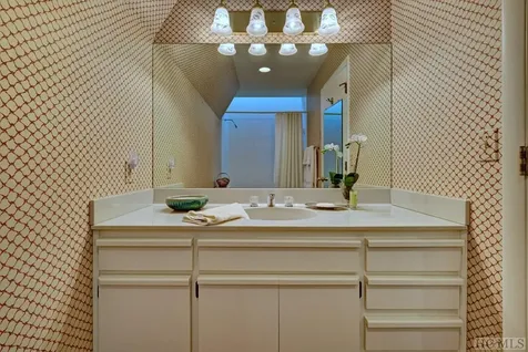 125 Rambouillet Road Cashiers NC 28717