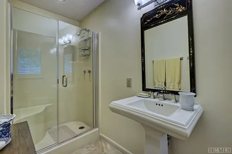 125 Rambouillet Road Cashiers NC 28717