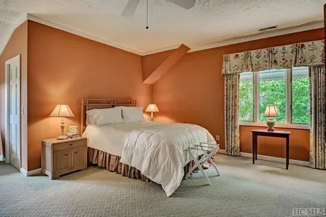 125 Rambouillet Road Cashiers NC 28717