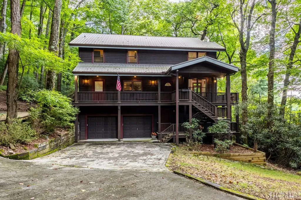 822 Black Oak Drive Sapphire NC 28774
