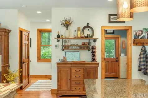 739 Glenridge Road Glenville NC 28736