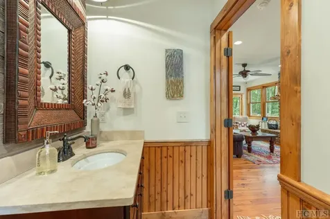 739 Glenridge Road Glenville NC 28736